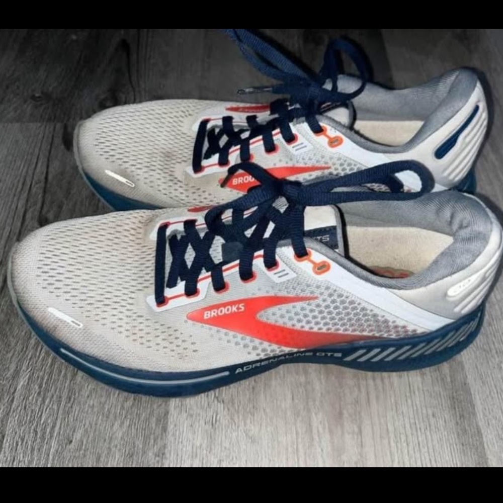 Brooks Adrenaline GTS Running Sneakers - Men’s 7.5 / Women’s 9